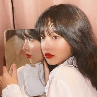 不再托腮遐思海报